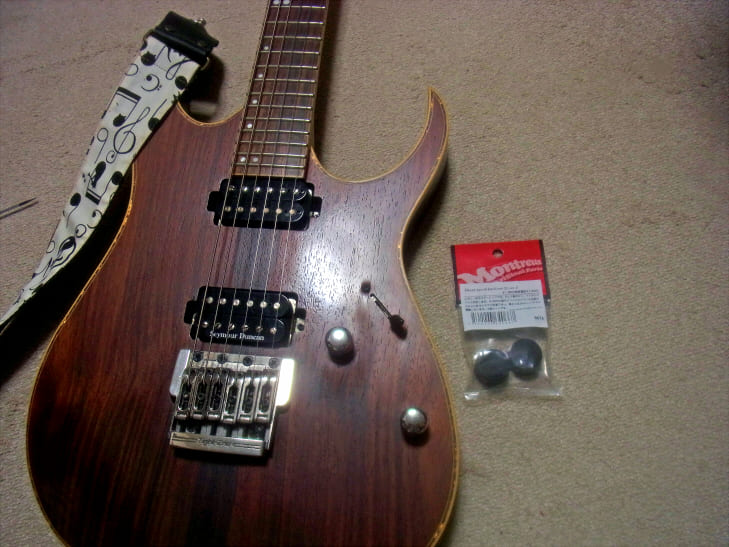IBANEZ RG771本体と新品のノブ